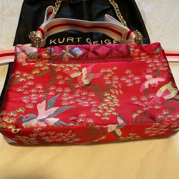 Kurt Geiger Red Floral Shoulder Bag with Gold Chain - Picture 3 of 7